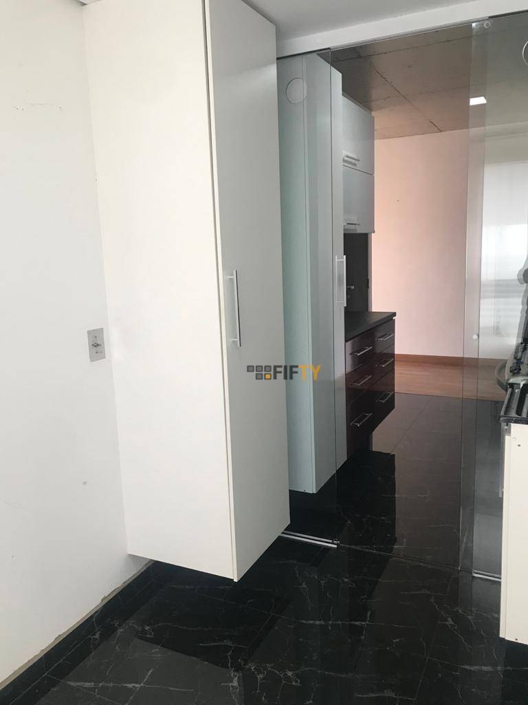 Apartamento para alugar com 2 quartos, 70m² - Foto 2