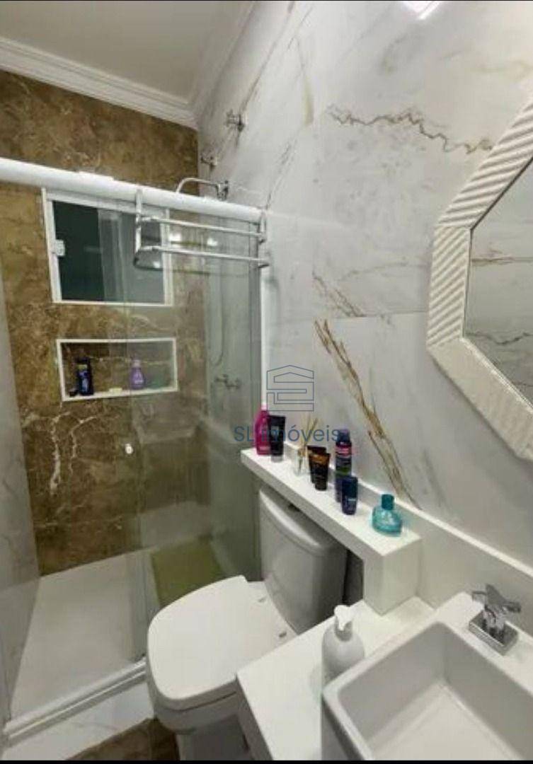 Casa à venda com 4 quartos, 320m² - Foto 18