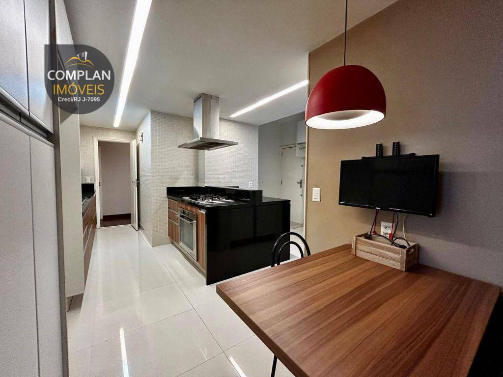 Apartamento à venda com 4 quartos, 232m² - Foto 8