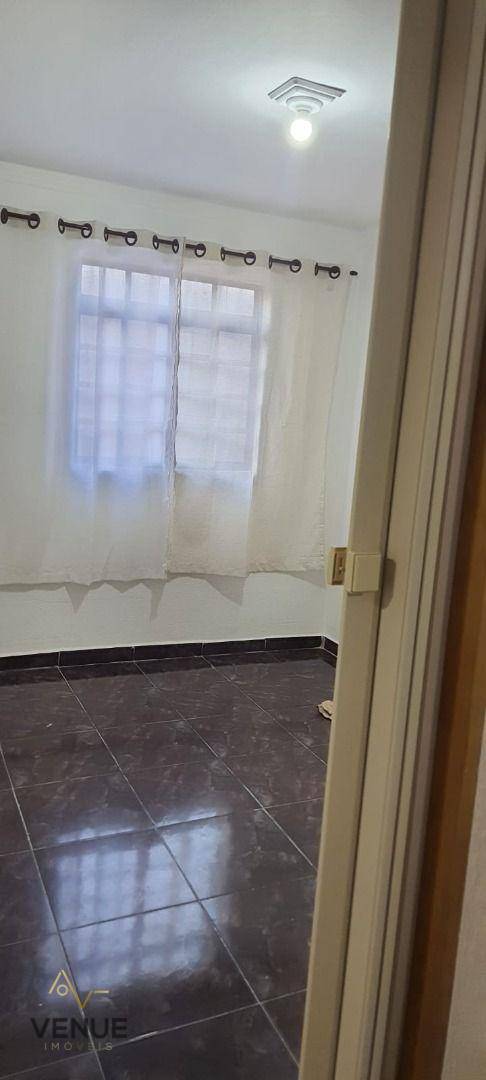 Apartamento à venda com 2 quartos, 40m² - Foto 10