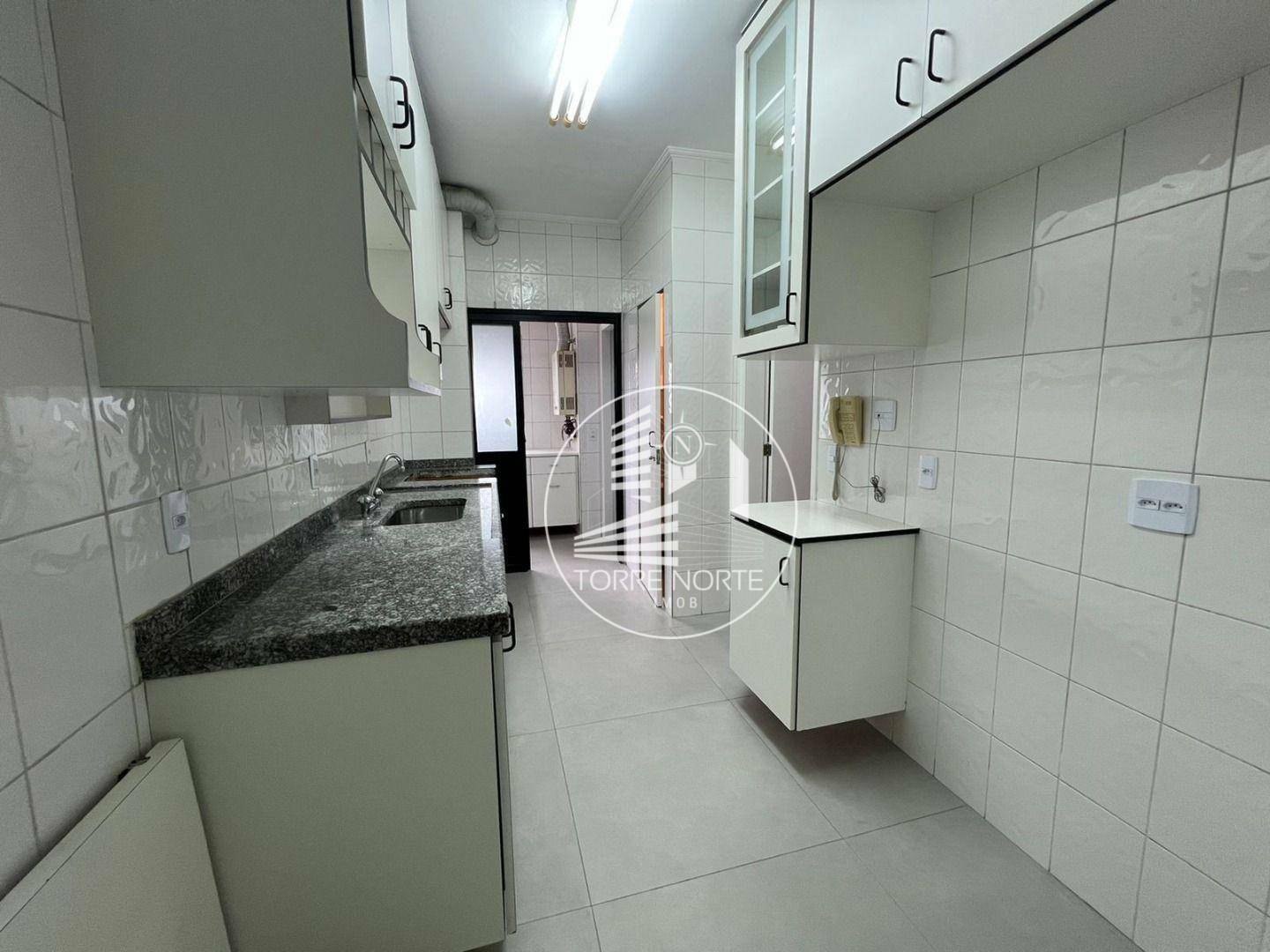 Apartamento à venda com 3 quartos, 95m² - Foto 29