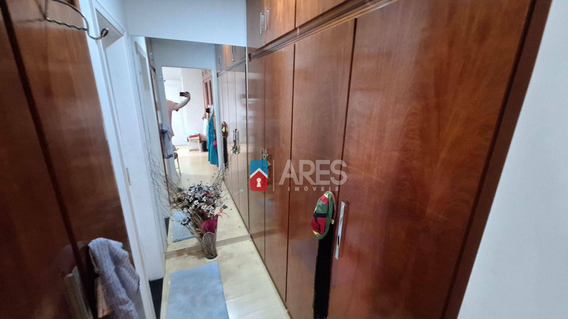 Apartamento à venda com 3 quartos, 196m² - Foto 31