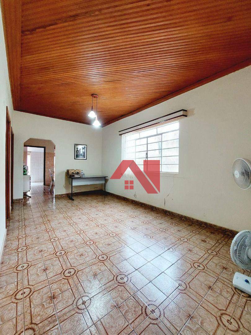 Casa à venda com 3 quartos, 247m² - Foto 15