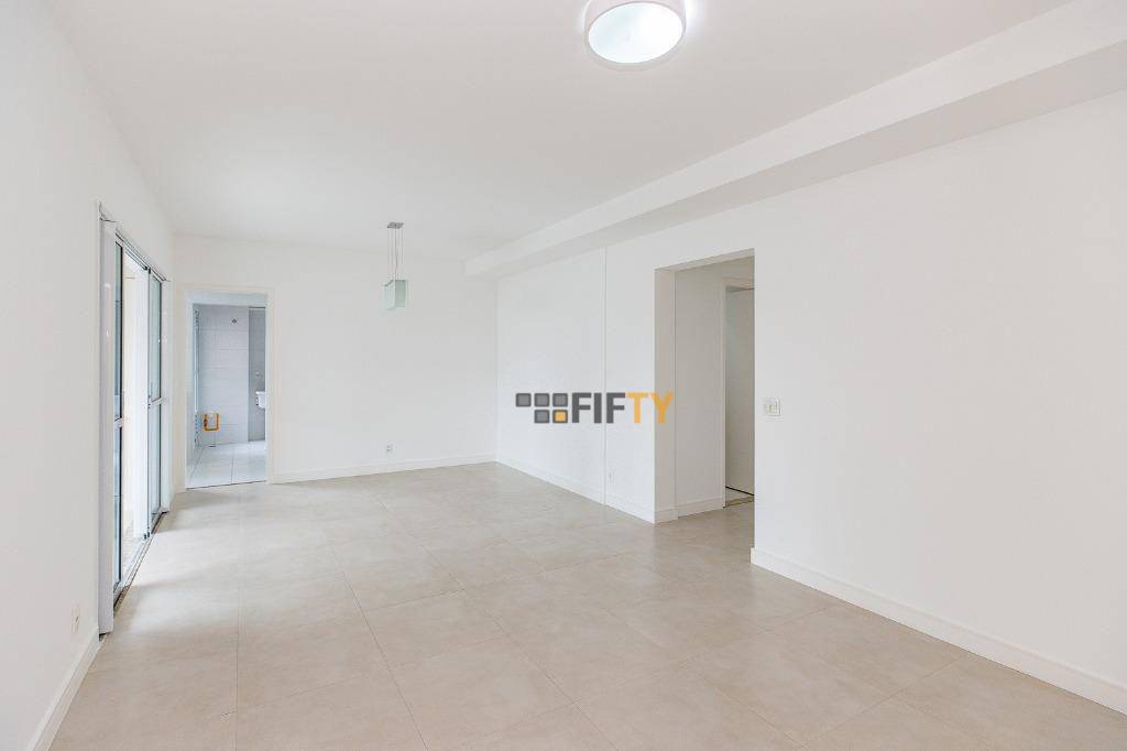 Apartamento à venda com 3 quartos, 105m² - Foto 8