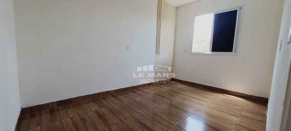 Apartamento para alugar com 2 quartos, 49m² - Foto 5