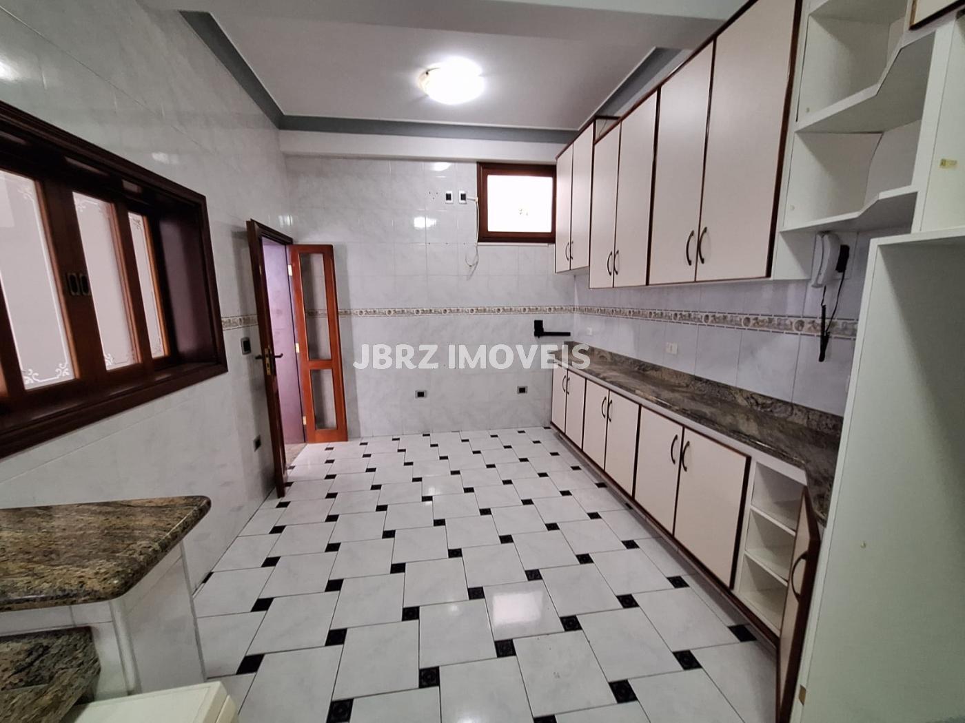 Casa de Condomínio à venda com 5 quartos, 368m² - Foto 30