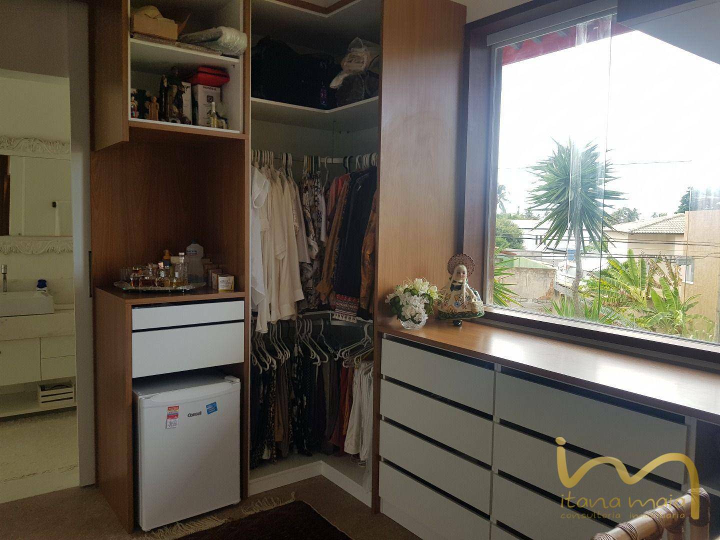 Casa à venda com 3 quartos, 278m² - Foto 18