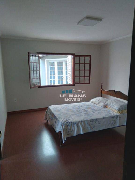 Casa de Condomínio à venda com 3 quartos, 242m² - Foto 18