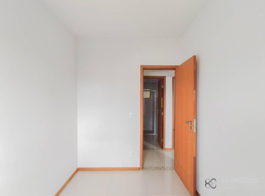 Apartamento à venda com 3 quartos, 60m² - Foto 11