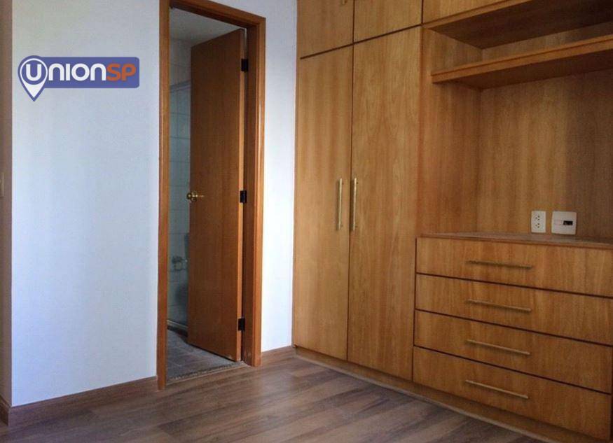 Apartamento à venda com 2 quartos, 79m² - Foto 4