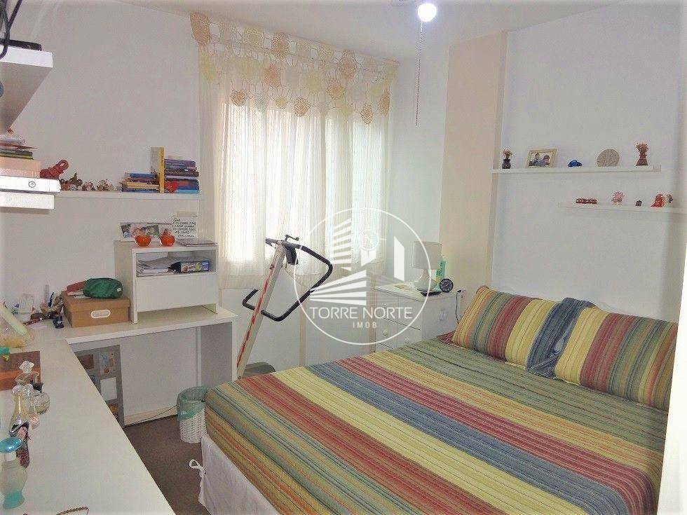 Apartamento à venda com 3 quartos, 125m² - Foto 18