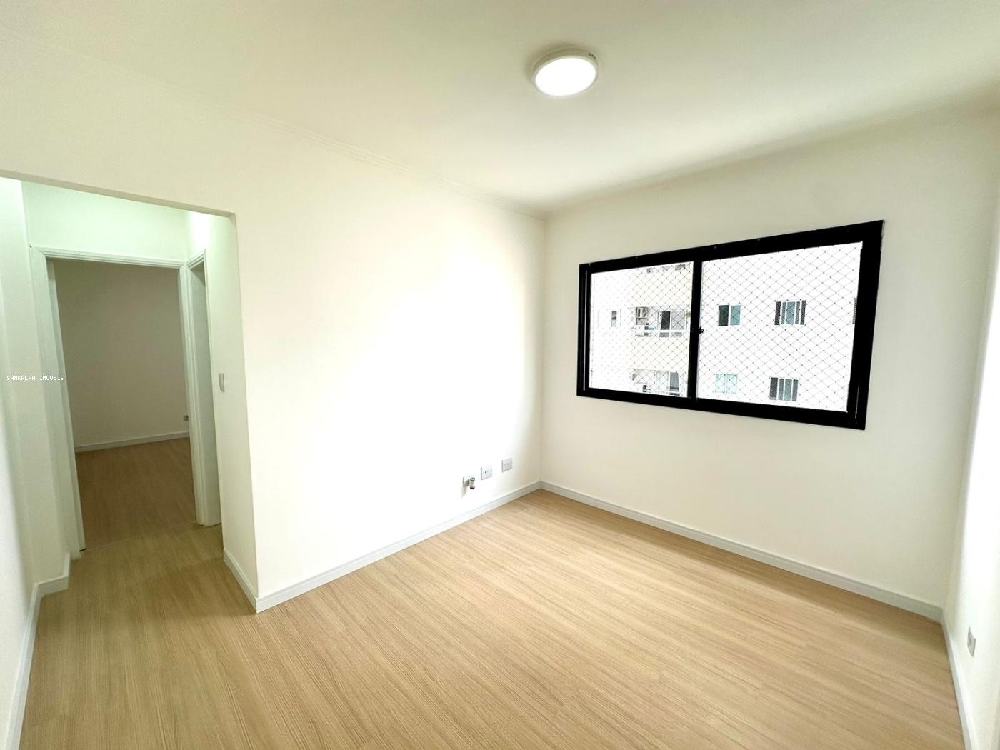 Apartamento à venda com 1 quarto, 40m² - Foto 2