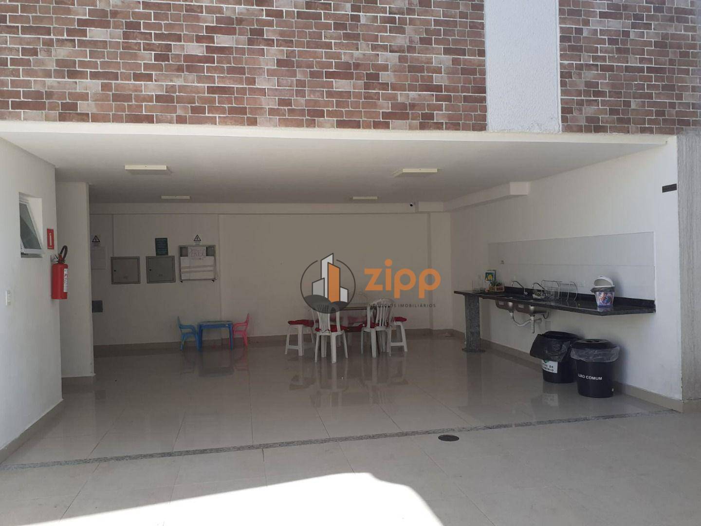 Apartamento à venda com 1 quarto, 37m² - Foto 14