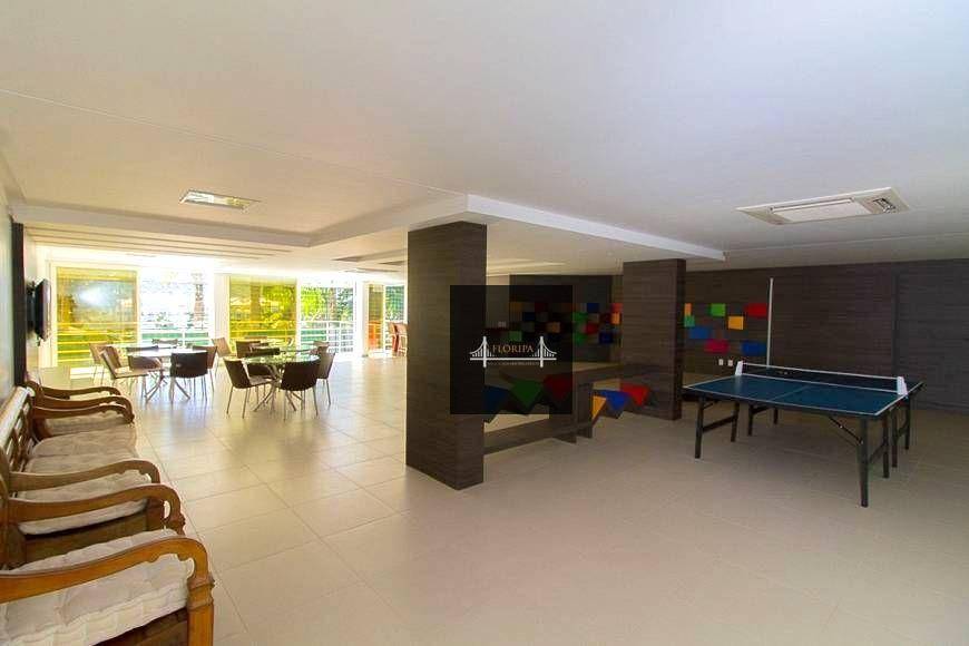 Casa à venda com 6 quartos, 1097m² - Foto 67