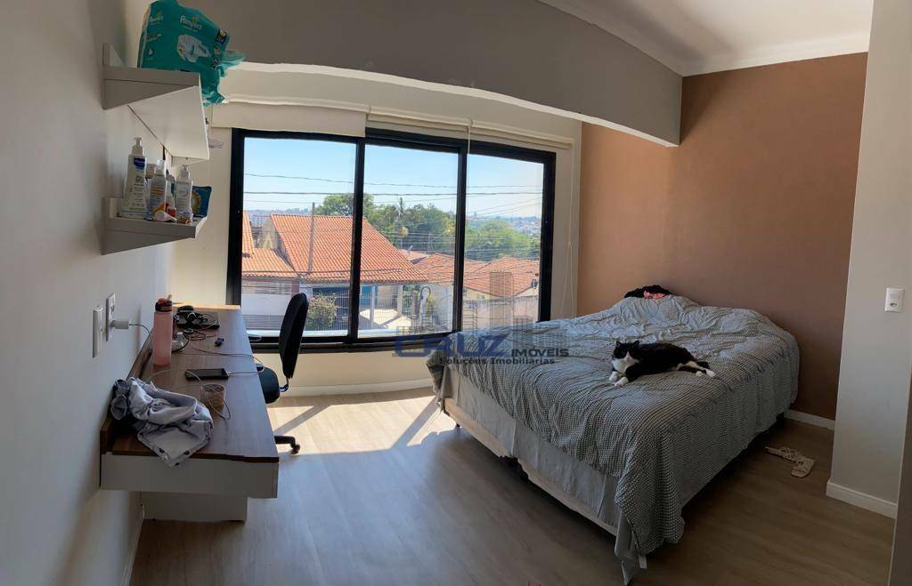 Casa à venda com 2 quartos, 130m² - Foto 1