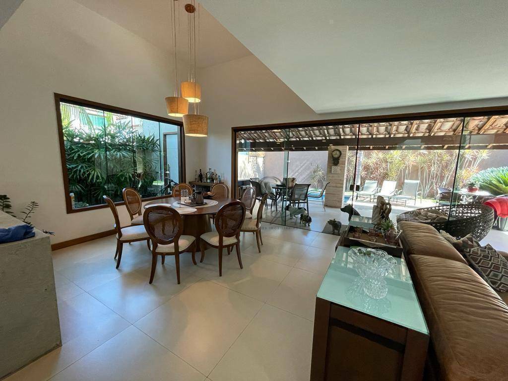 Casa à venda com 4 quartos, 300m² - Foto 5