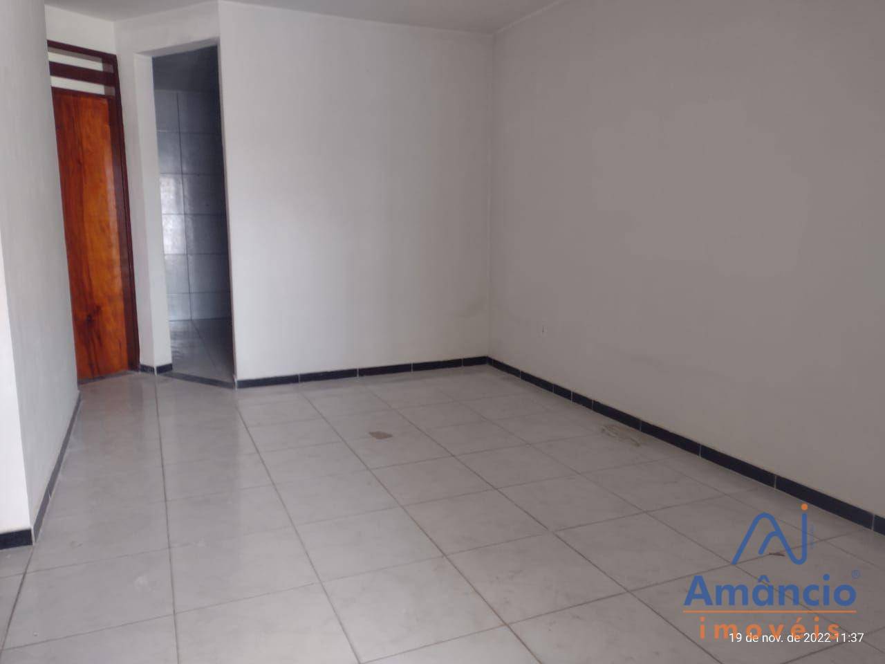 Casa à venda com 3 quartos, 85m² - Foto 10