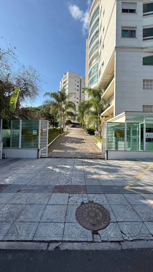 Apartamento à venda com 3 quartos, 77m² - Foto 3