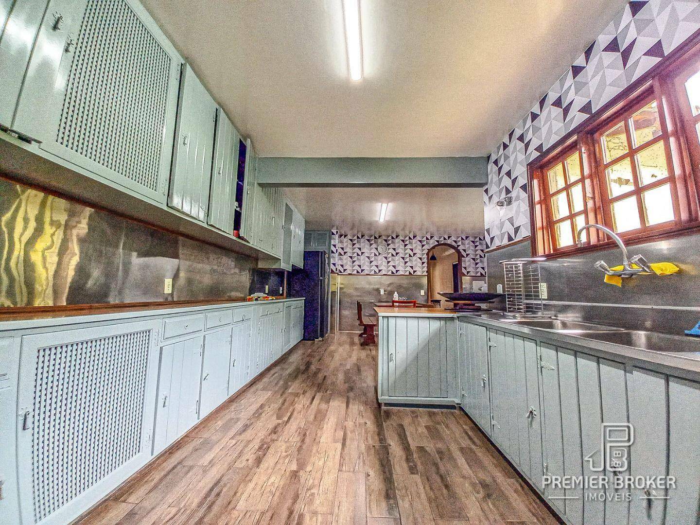 Casa à venda com 15 quartos, 1500m² - Foto 27