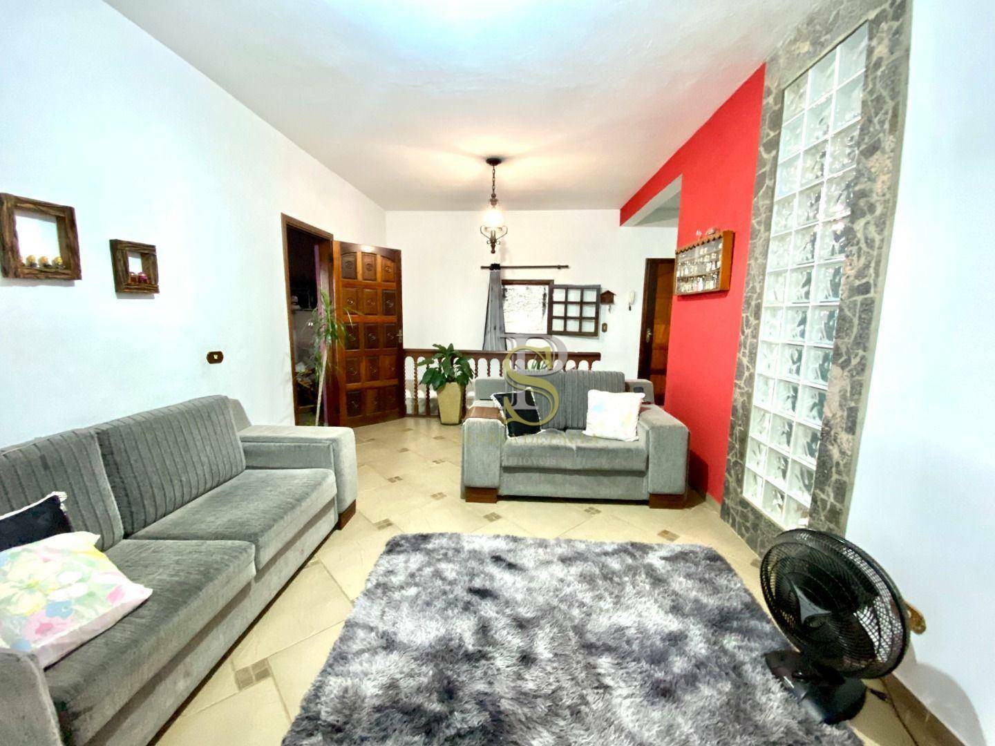 Casa à venda com 3 quartos, 272m² - Foto 4