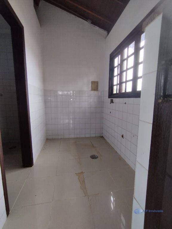 Casa à venda e aluguel com 3 quartos, 247m² - Foto 10