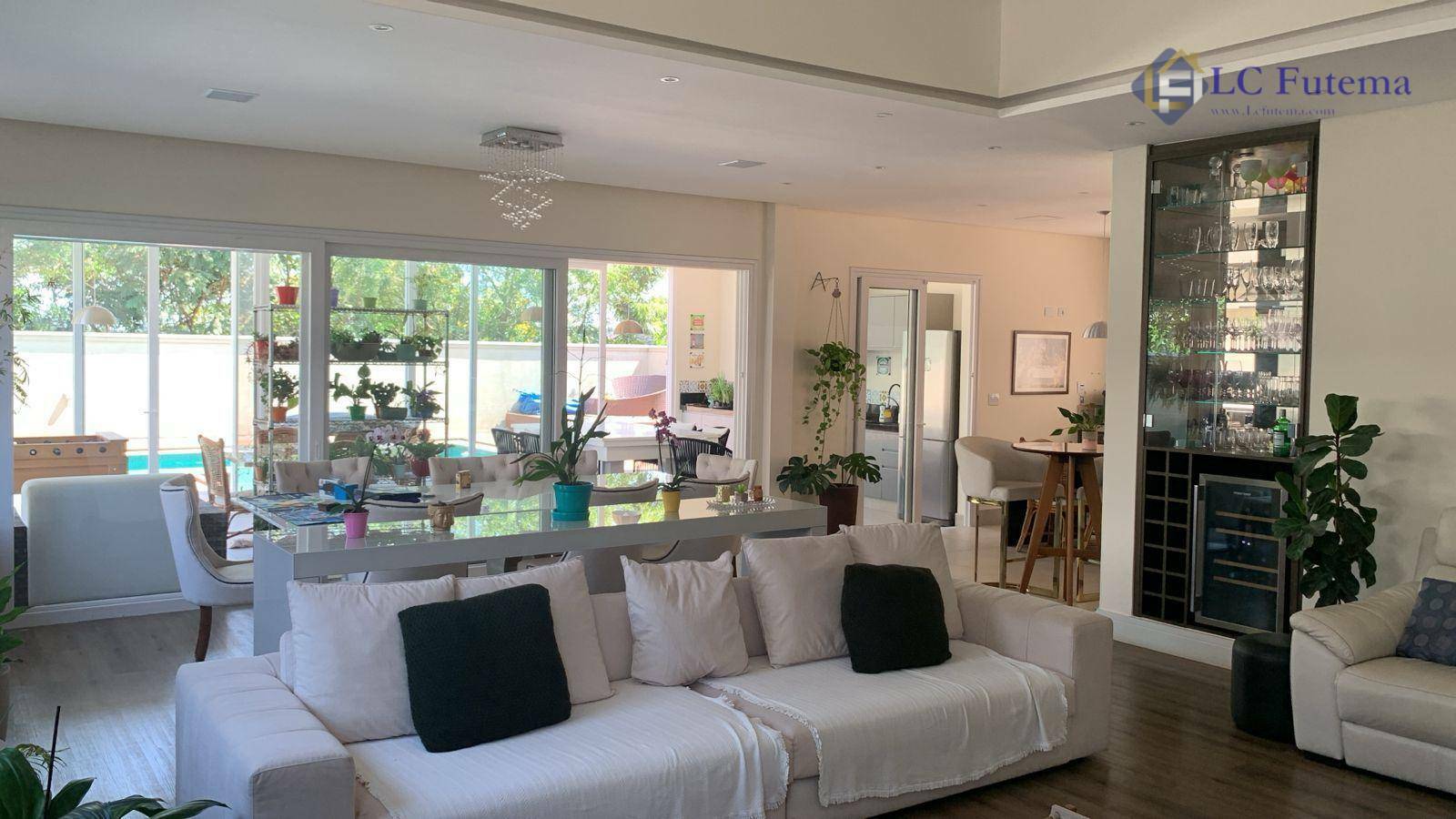 Casa de Condomínio à venda com 3 quartos, 459m² - Foto 3