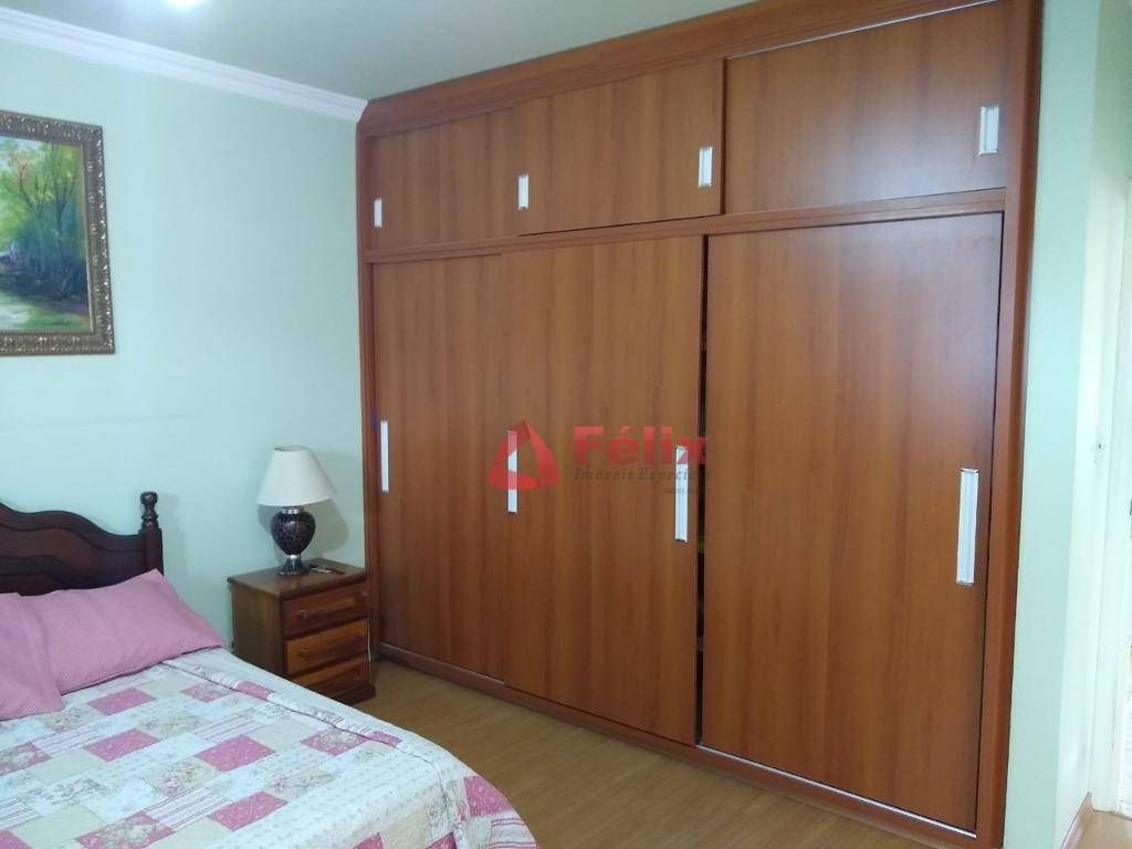 Casa à venda com 3 quartos, 210m² - Foto 37