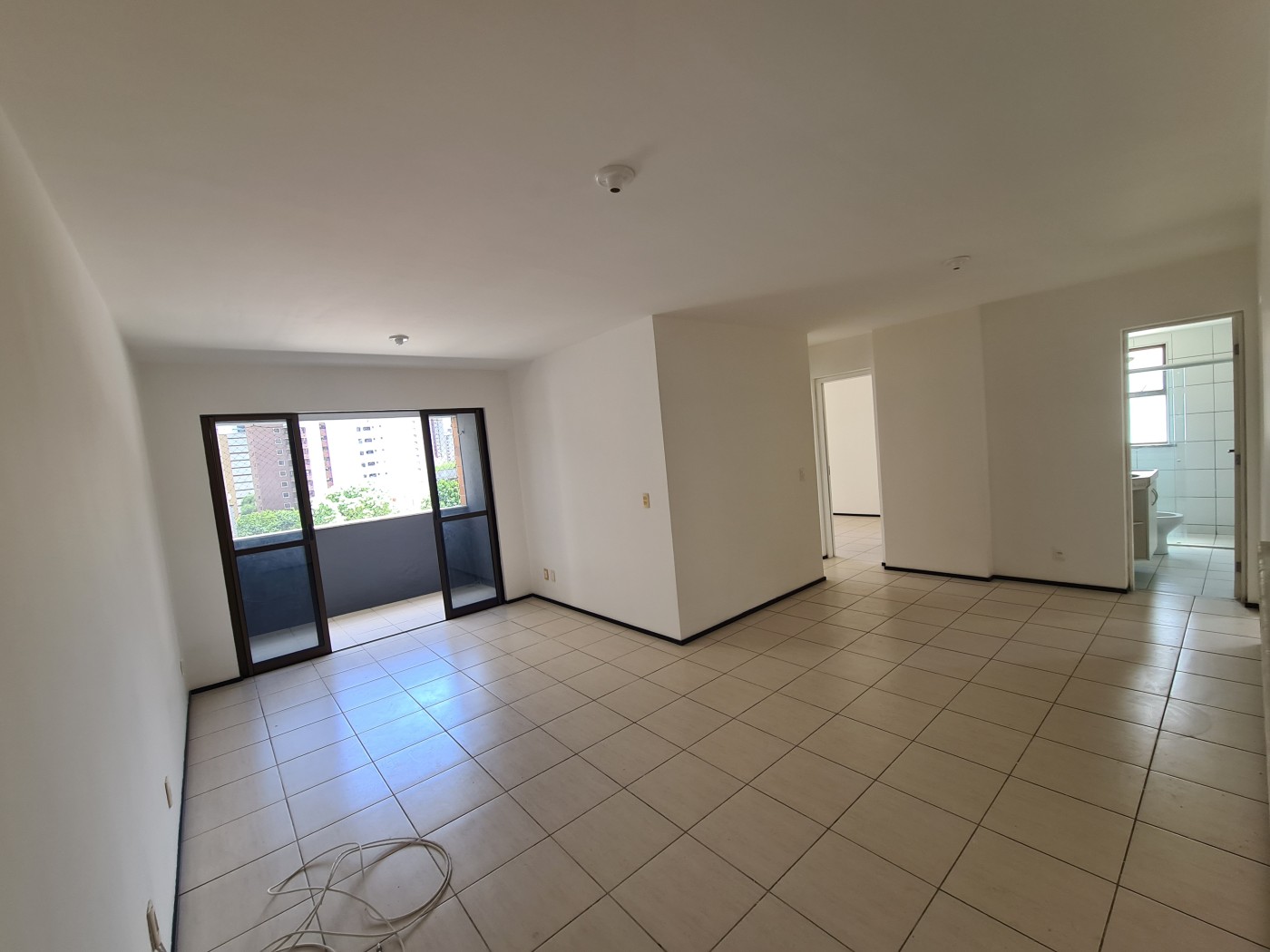 Apartamento para alugar com 2 quartos, 83m² - Foto 2