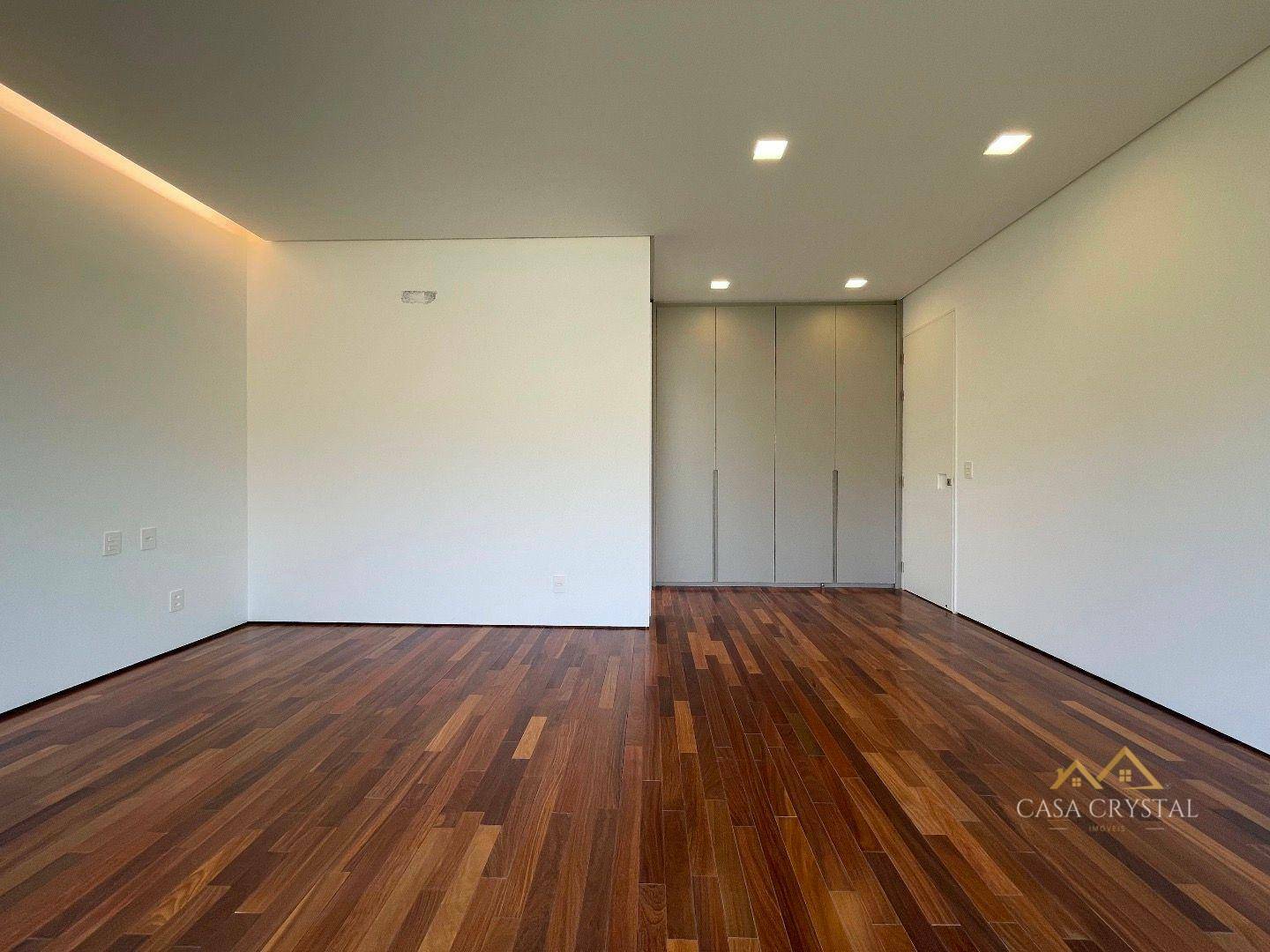 Casa de Condomínio à venda com 6 quartos, 1385m² - Foto 57