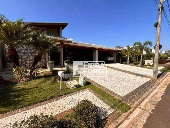 Casa de Condomínio à venda com 5 quartos, 259m² - Foto 1