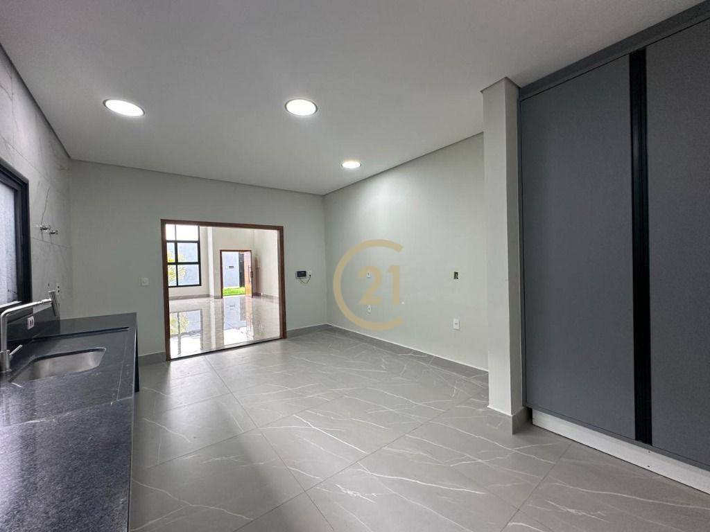 Casa à venda com 3 quartos, 160m² - Foto 4