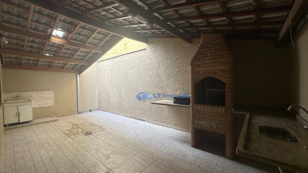 Casa à venda com 3 quartos, 125m² - Foto 32