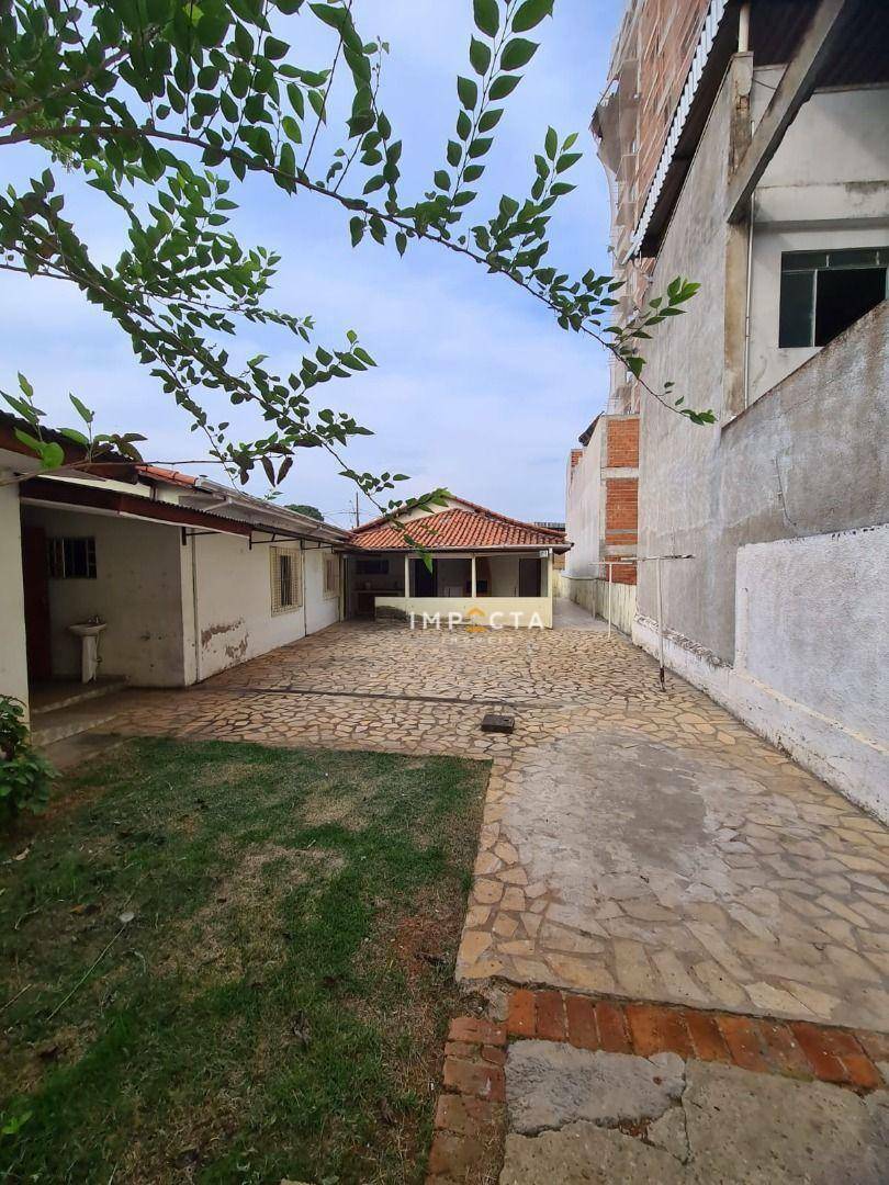 Casa à venda com 6 quartos, 270m² - Foto 22