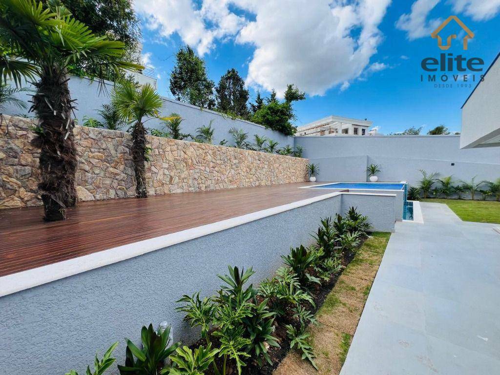 Casa de Condomínio à venda com 4 quartos, 463m² - Foto 2