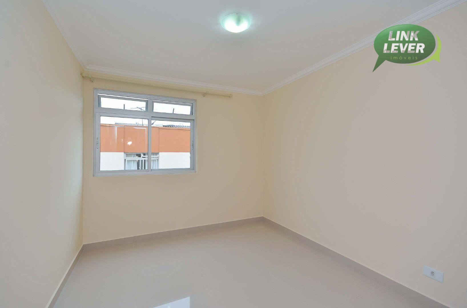 Apartamento para alugar com 3 quartos, 95m² - Foto 11