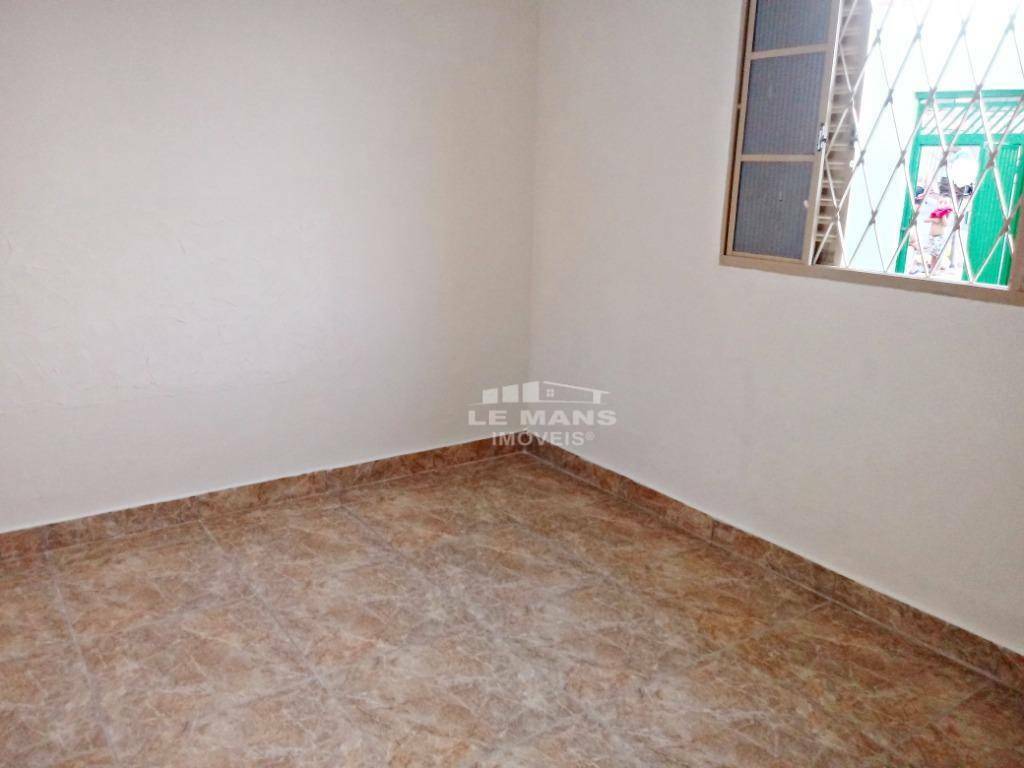 Casa à venda com 2 quartos, 92m² - Foto 13