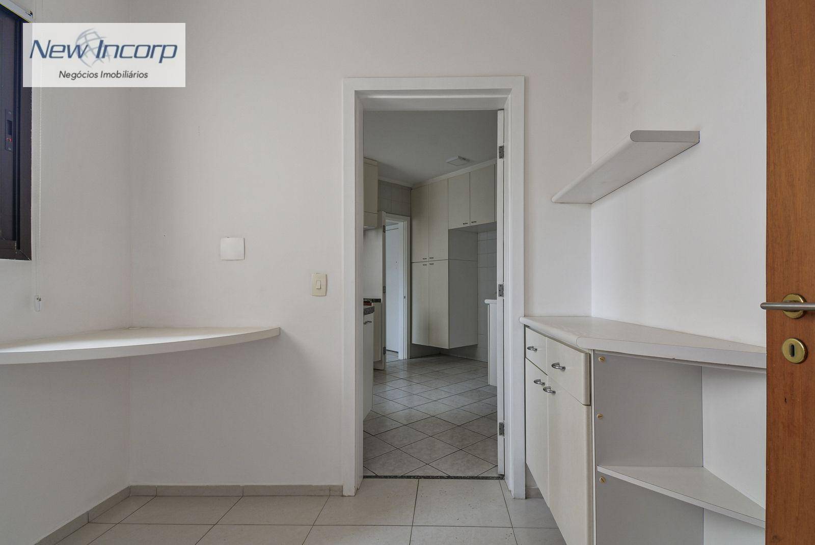 Apartamento à venda com 3 quartos, 178m² - Foto 31