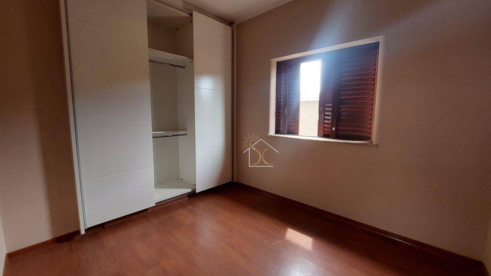 Casa para alugar com 3 quartos, 180m² - Foto 8