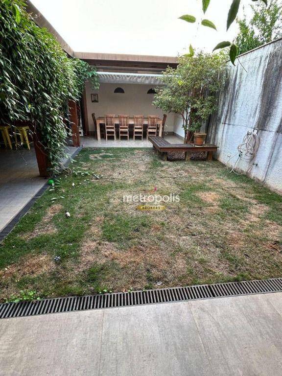 Casa à venda com 4 quartos, 266m² - Foto 31