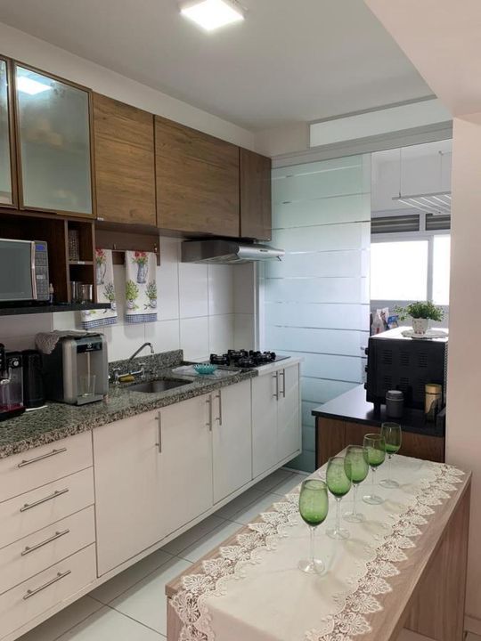 Apartamento à venda com 3 quartos, 76m² - Foto 1