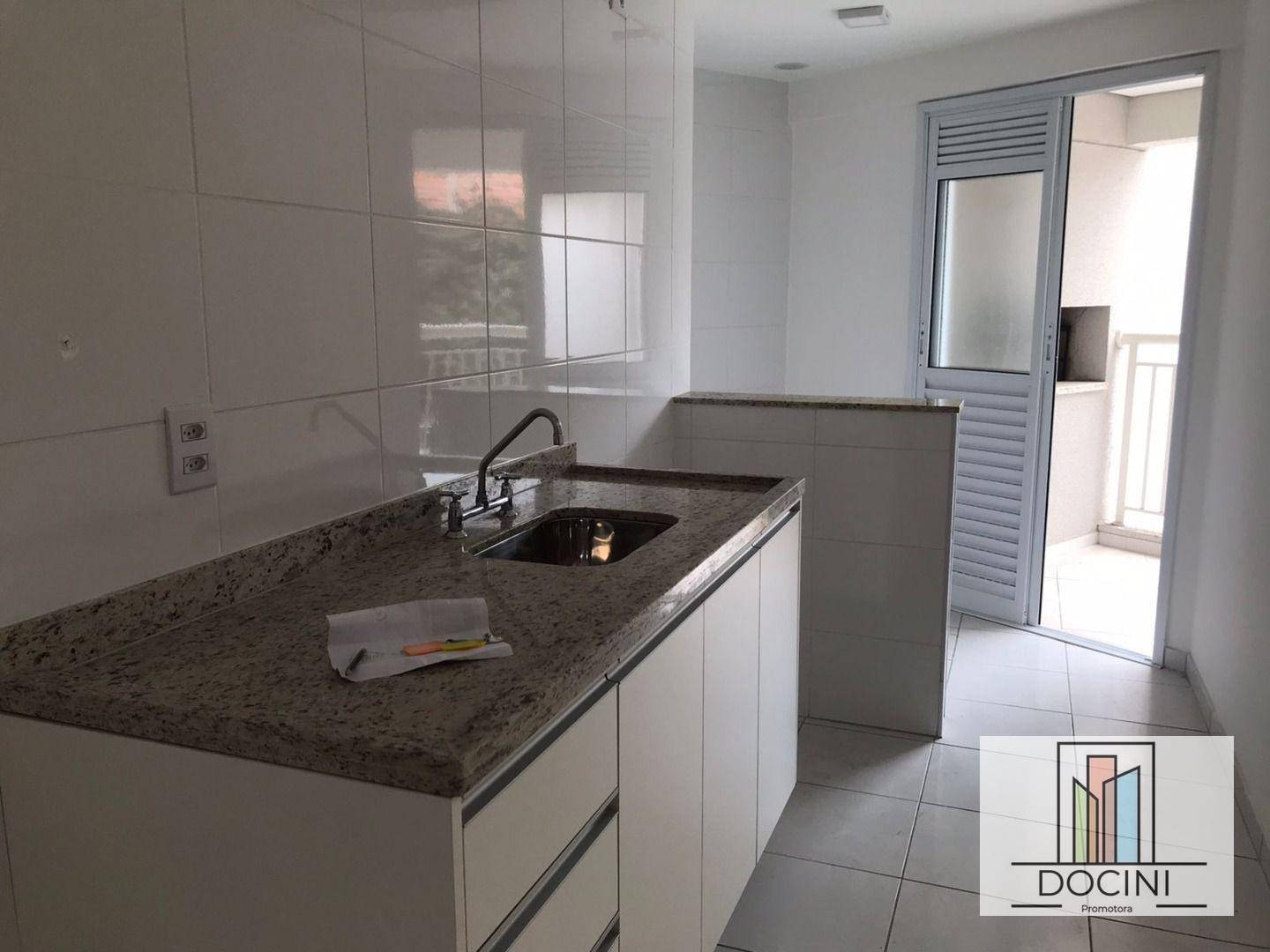 Apartamento à venda com 2 quartos, 69m² - Foto 2