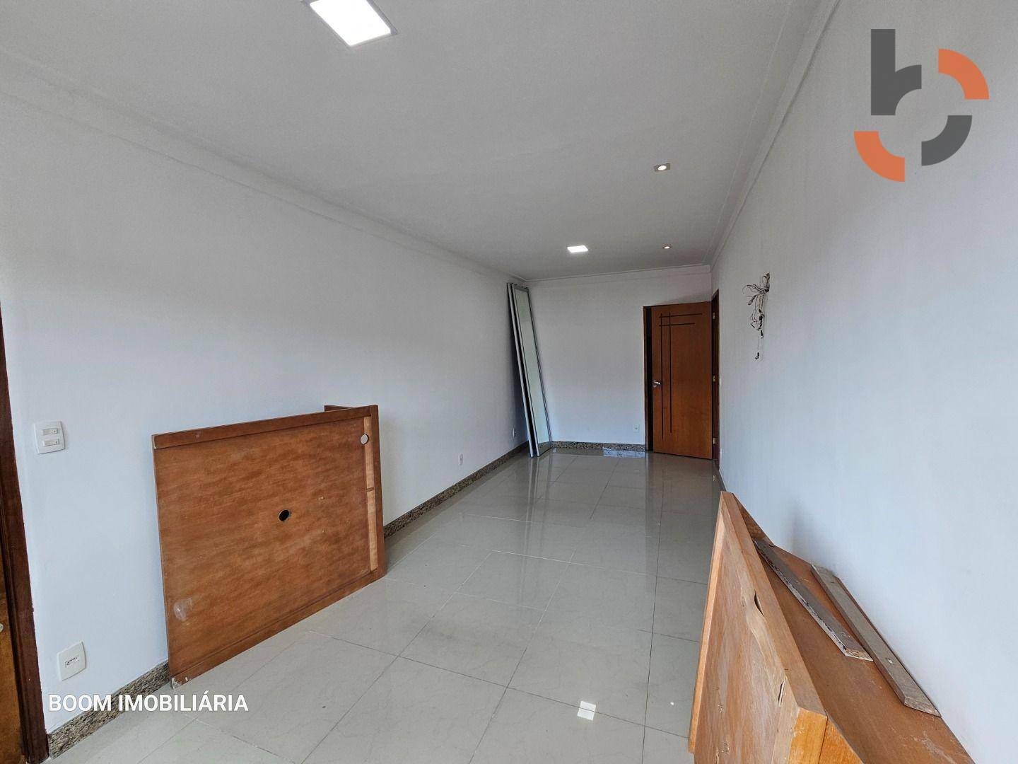 Casa à venda com 5 quartos, 218m² - Foto 38