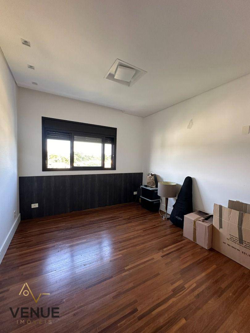 Apartamento à venda com 3 quartos, 193m² - Foto 35