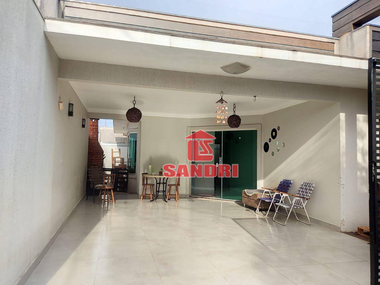 Casa à venda com 2 quartos, 94m² - Foto 2