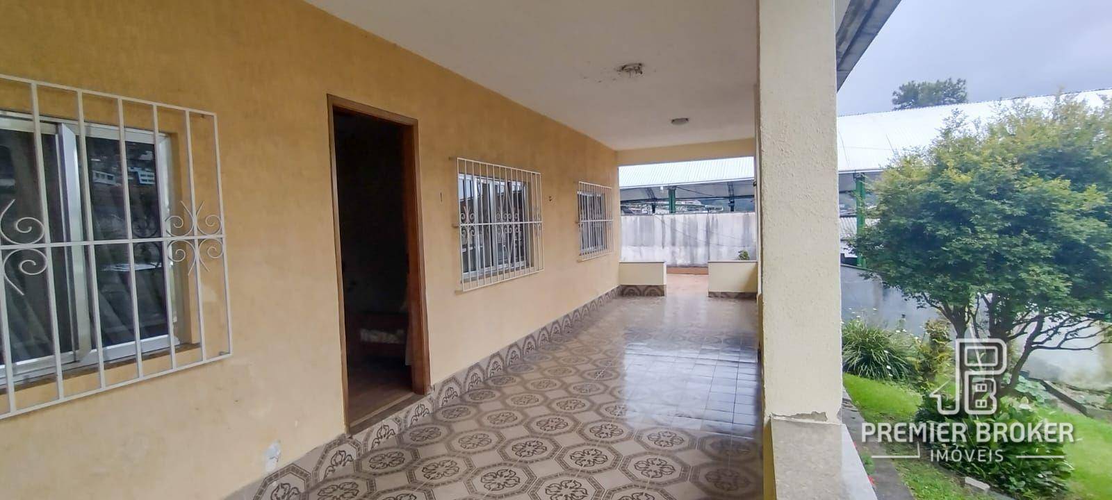 Casa à venda com 4 quartos, 134m² - Foto 2