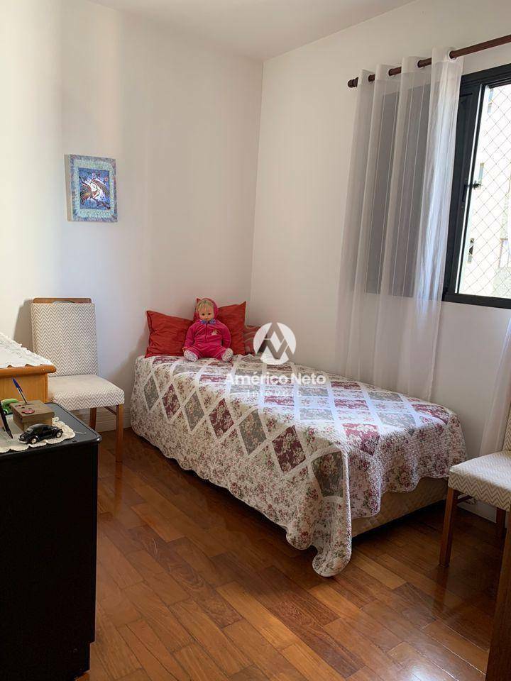 Apartamento à venda com 3 quartos, 113m² - Foto 13