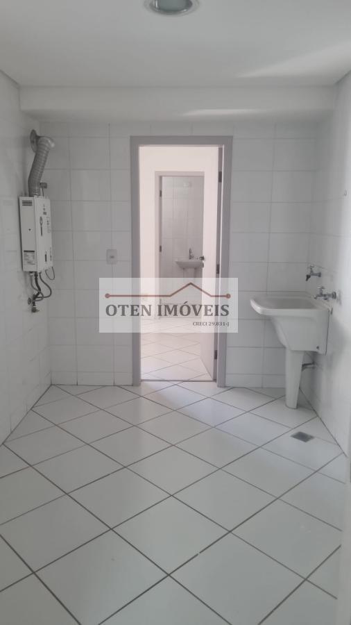 Apartamento para alugar com 4 quartos, 220m² - Foto 15