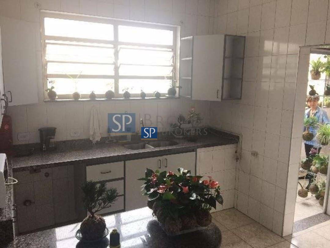 Apartamento à venda com 3 quartos, 137m² - Foto 4