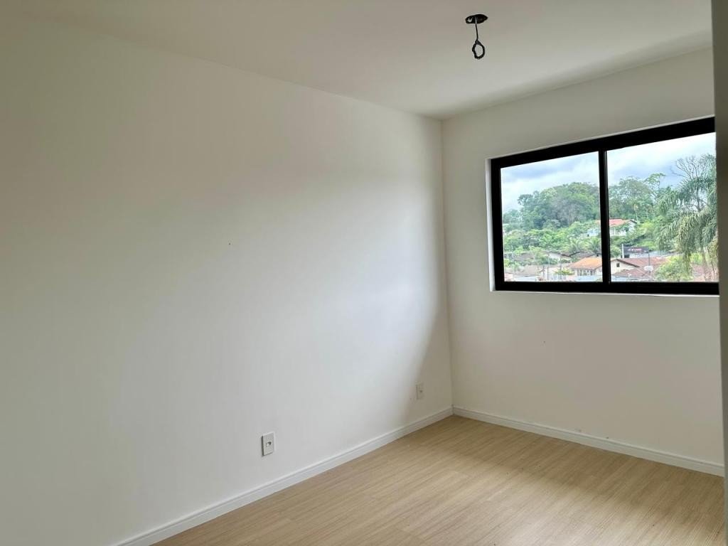 Apartamento à venda com 2 quartos, 65m² - Foto 3