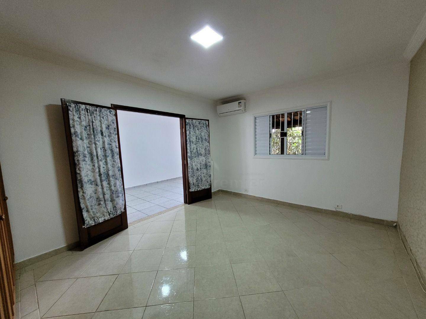 Casa à venda com 3 quartos, 312m² - Foto 25